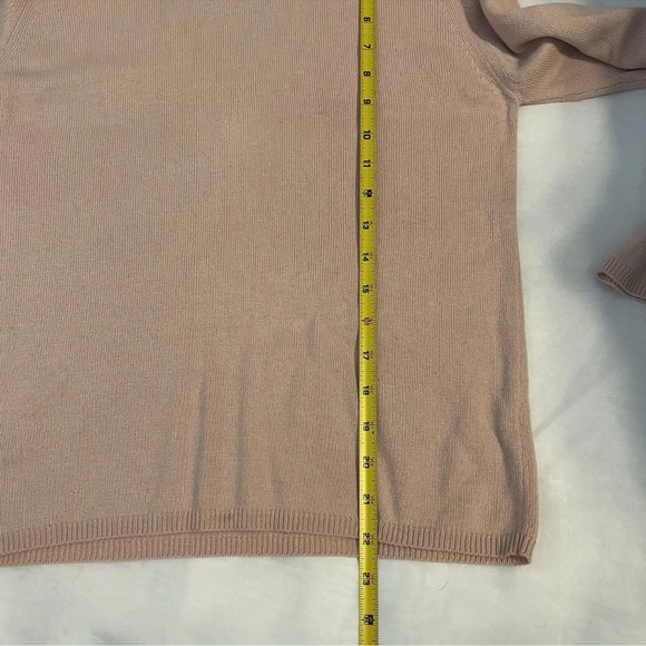 August Silk Turtle Neck Women’s Small/Medium Pink Sweater - Picture 9 of 11